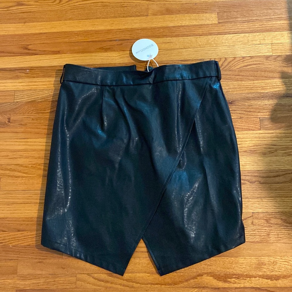 Boohoo skirt nwt